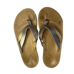 OluKai KaeKae Thong Sandals Women 6 Silver Leather Slip On Flip Flops Beach